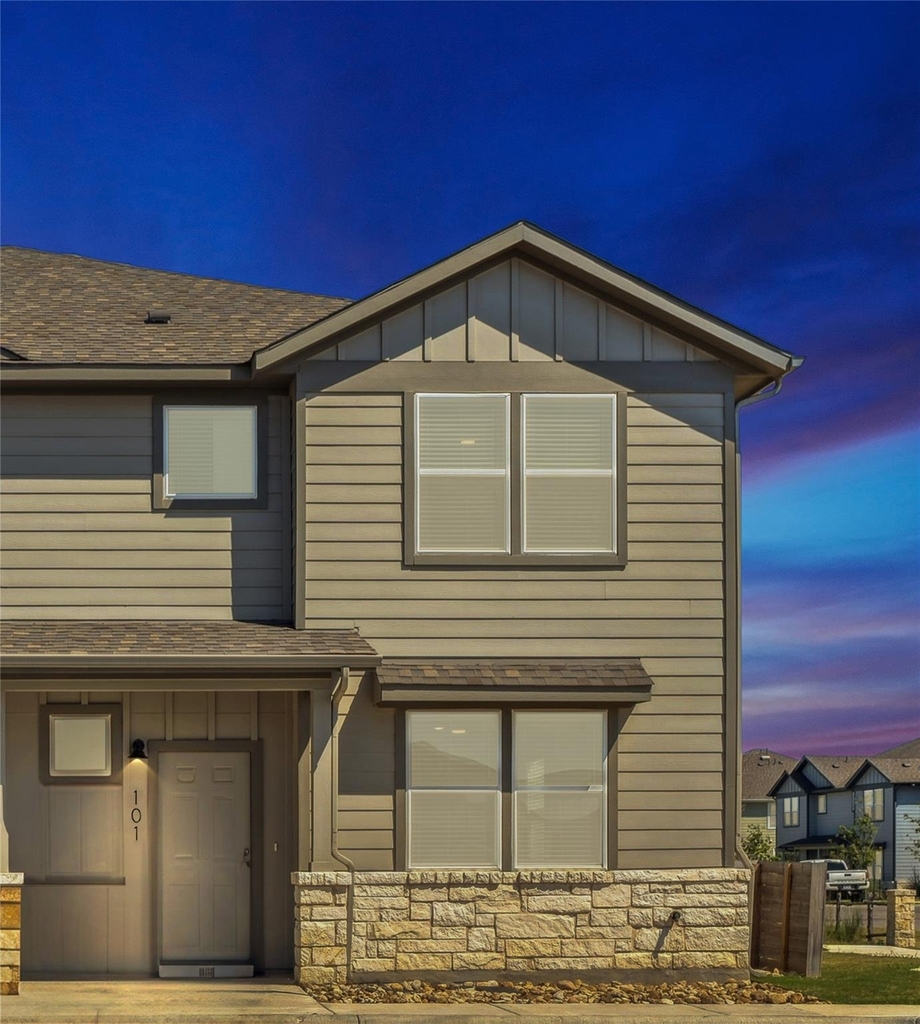 705 Horseshoe Dr - Photo 1