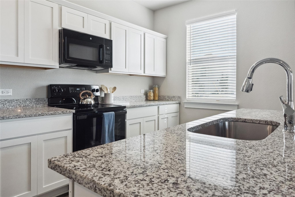 705 Horseshoe Dr - Photo 17
