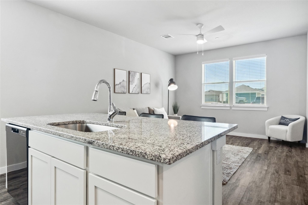 523 Powell Dr - Photo 9