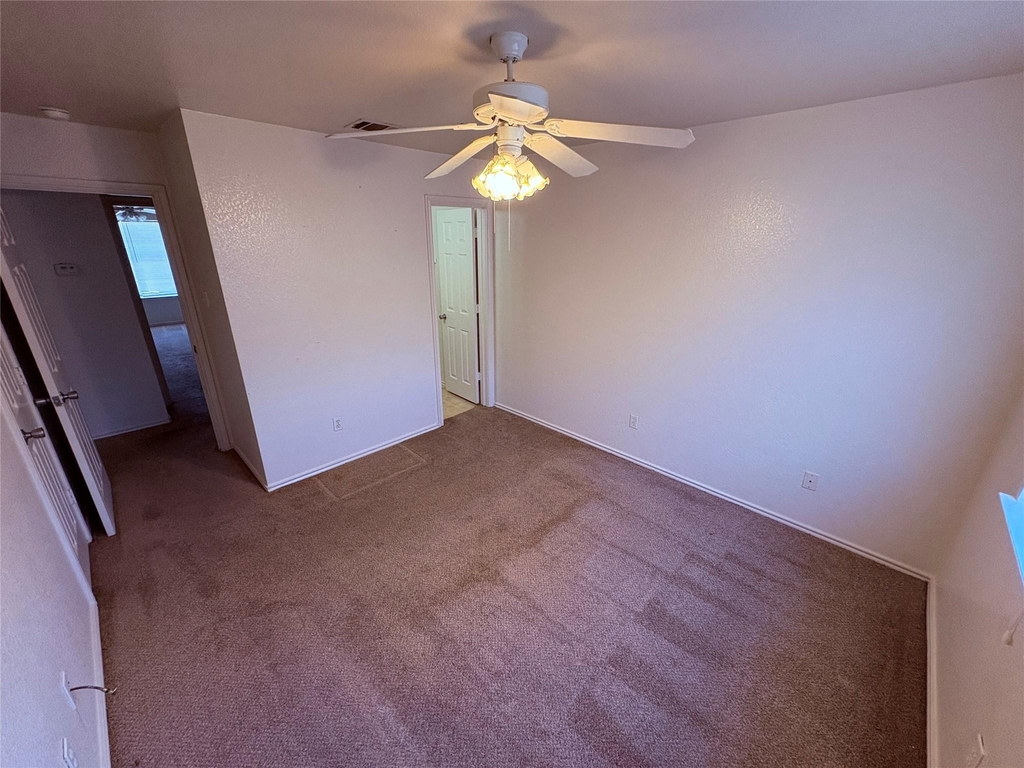 111 Cedar Grv - Photo 9