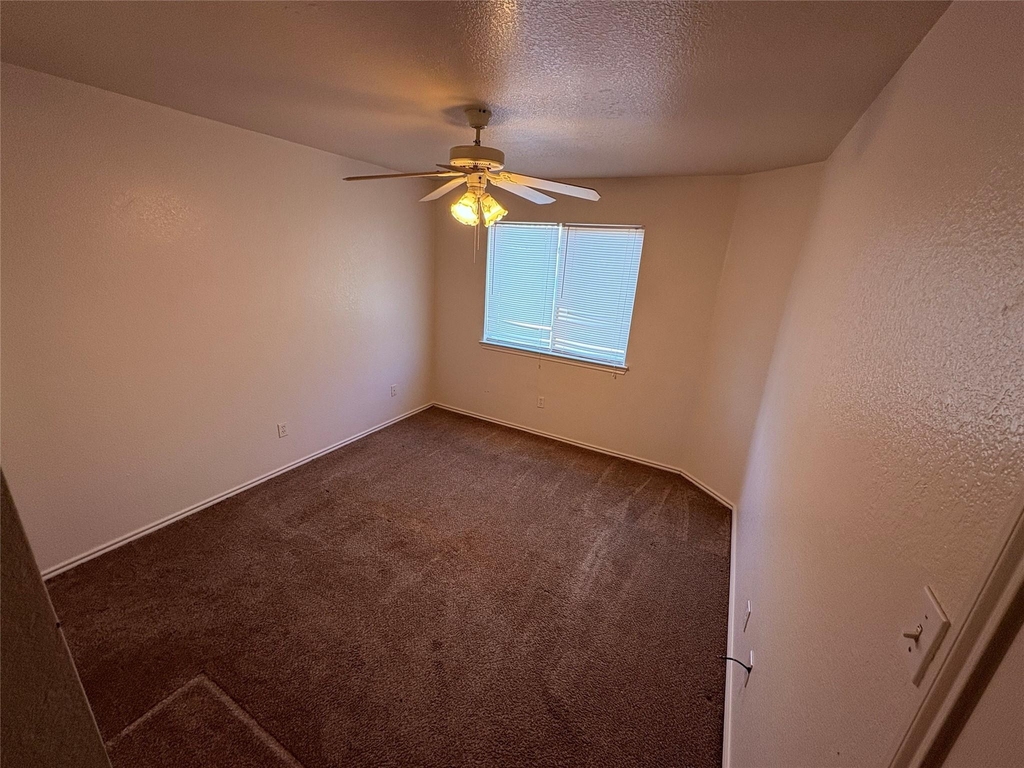 111 Cedar Grv - Photo 8
