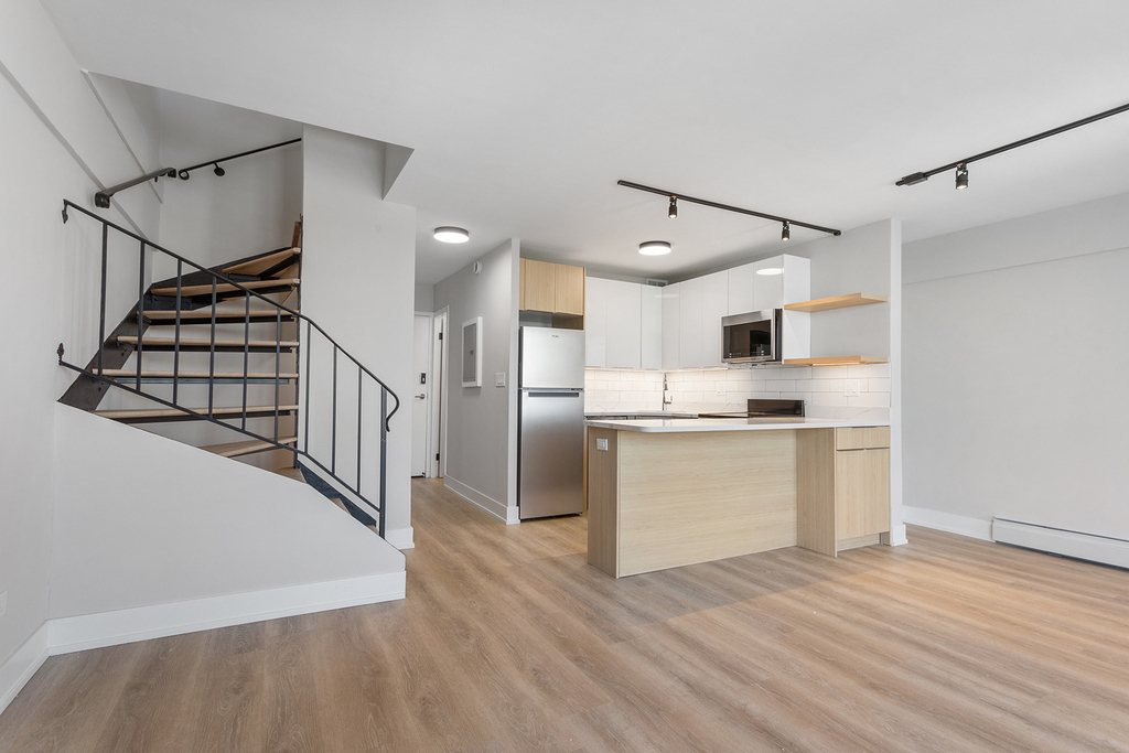 6166 N Sheridan Road - Photo 3