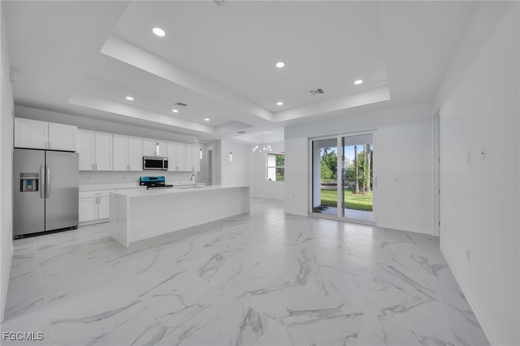 3413 28th Street Sw - Photo 3