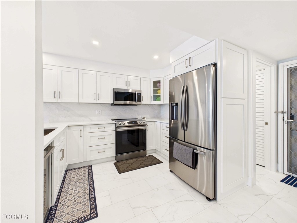 25870 Hickory Boulevard - Photo 8