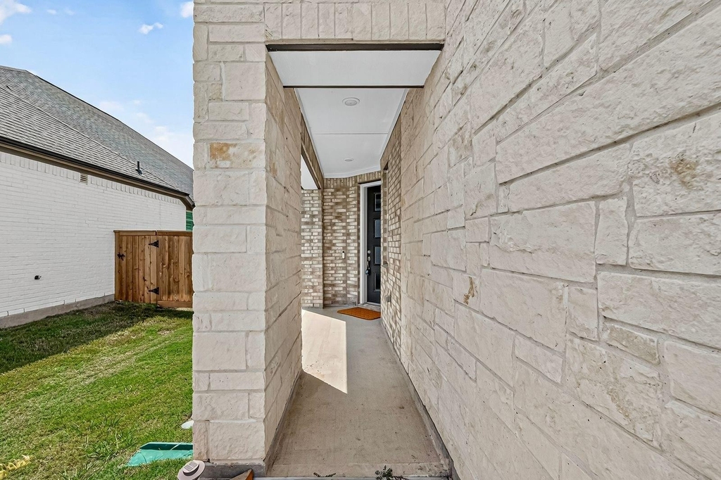 24607 Carleton Lake Lane - Photo 2