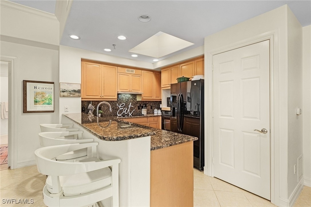 2728 Tiburon Boulevard E - Photo 5