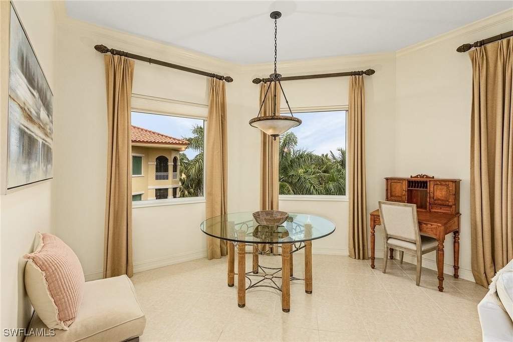 2728 Tiburon Boulevard E - Photo 8