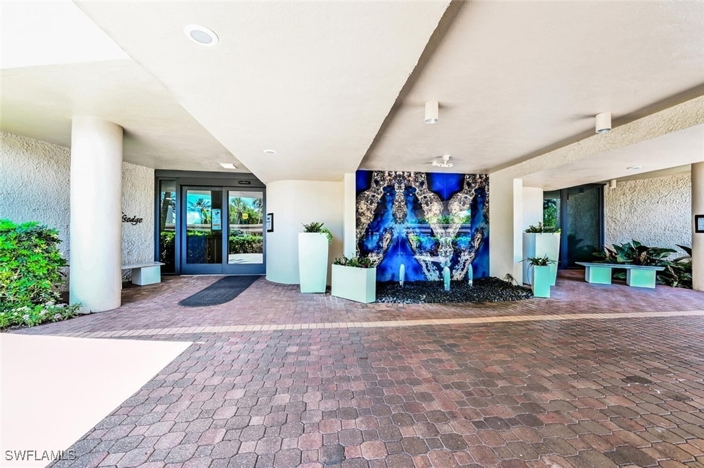4001 Gulf Shore Boulevard N - Photo 1