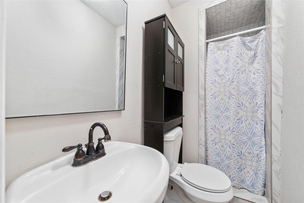 7821 Fuqua Street - Photo 8