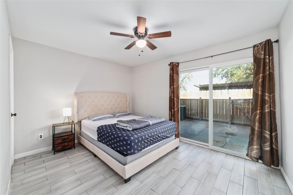 7821 Fuqua Street - Photo 9