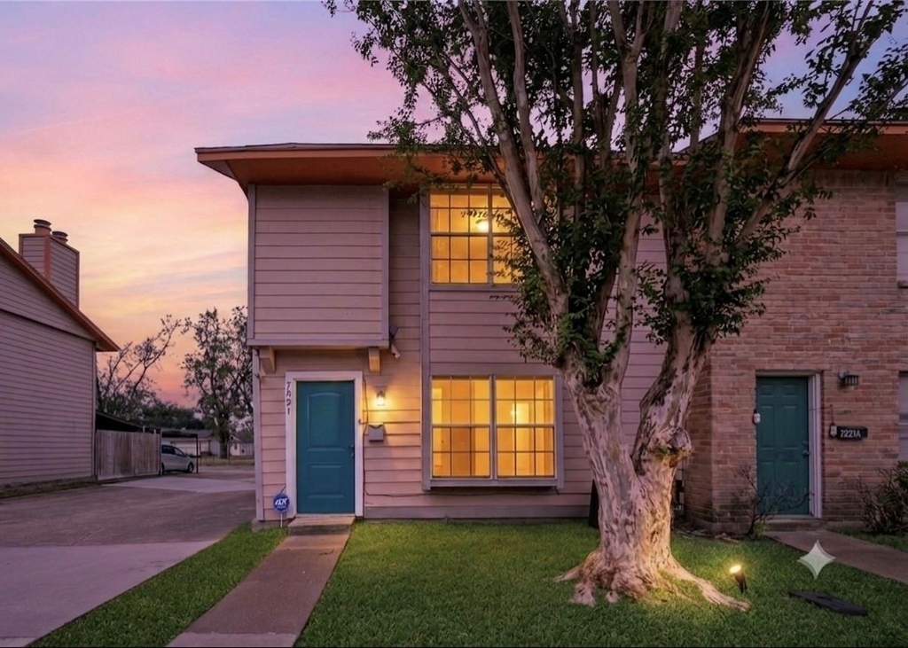 7821 Fuqua Street - Photo 1