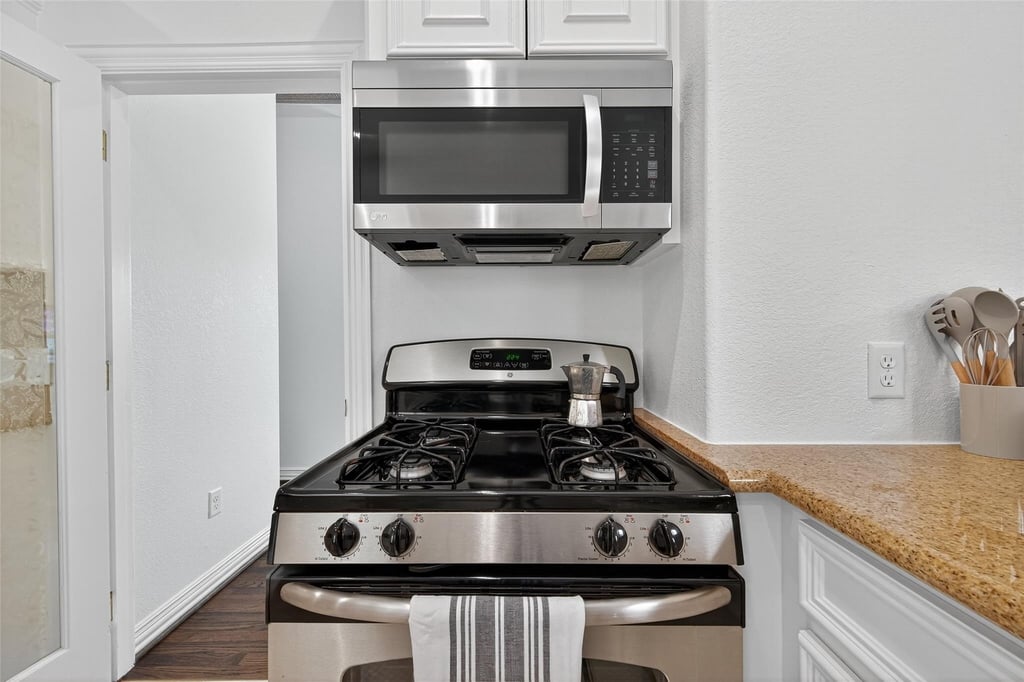 1505 Wentworth Street - Photo 10