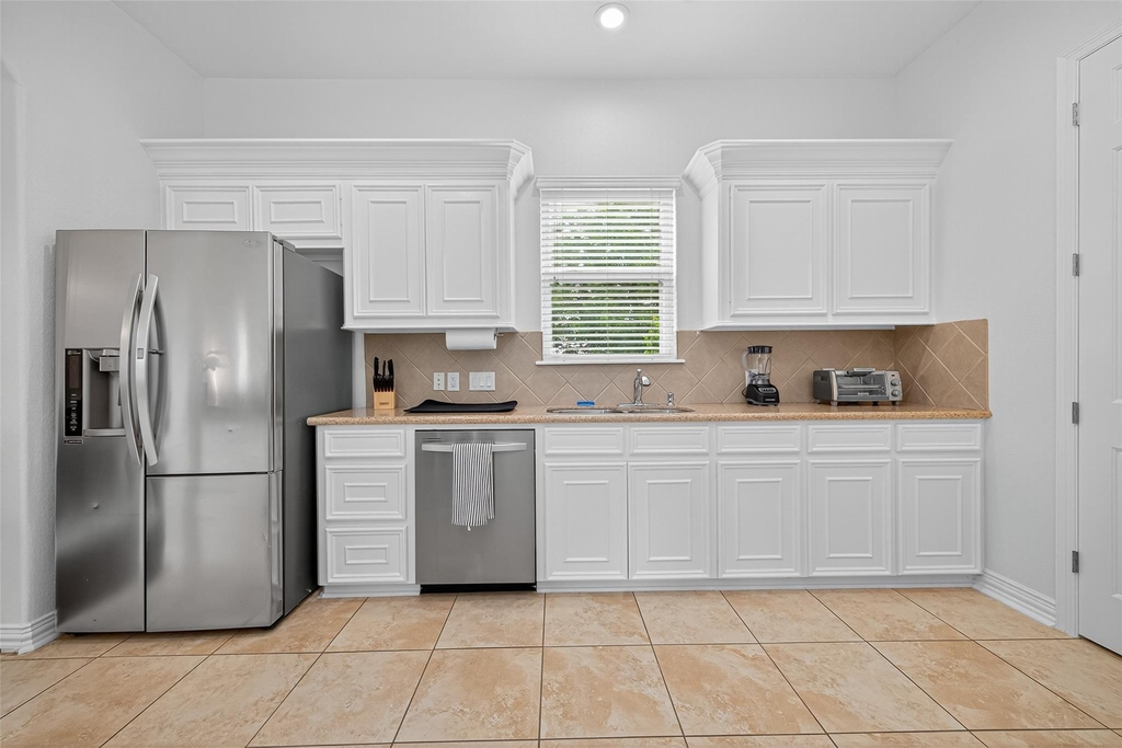 1505 Wentworth Street - Photo 9