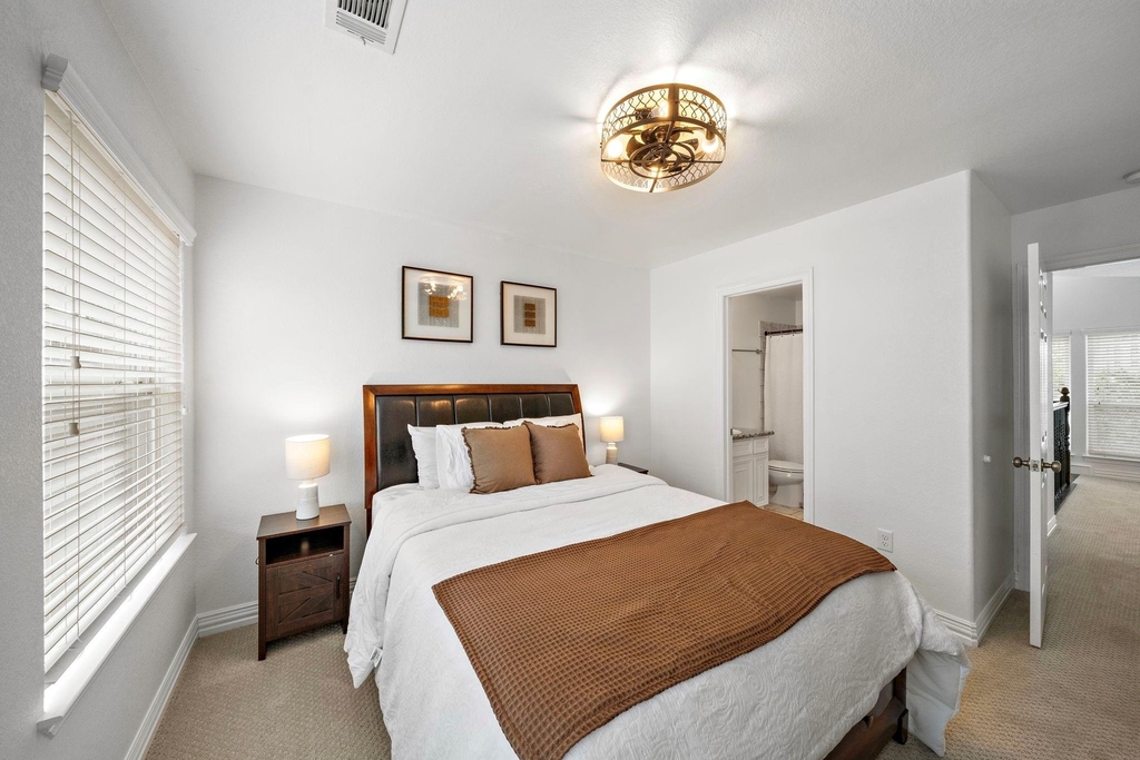 1505 Wentworth Street - Photo 34