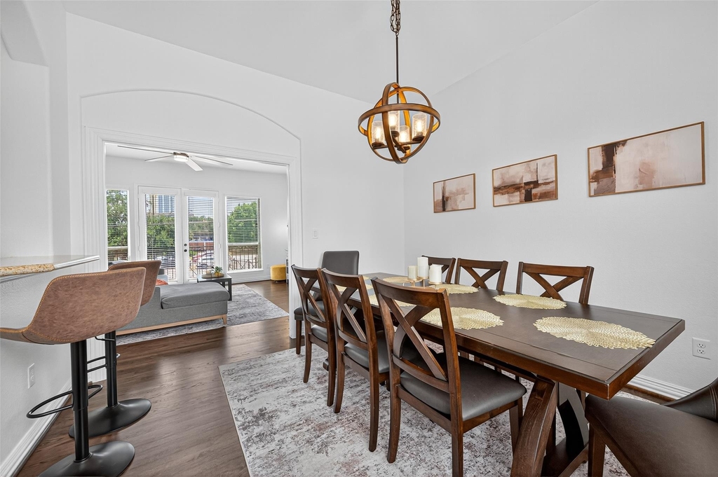 1505 Wentworth Street - Photo 4