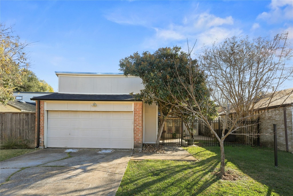 4123 Yupon Ridge Drive - Photo 0