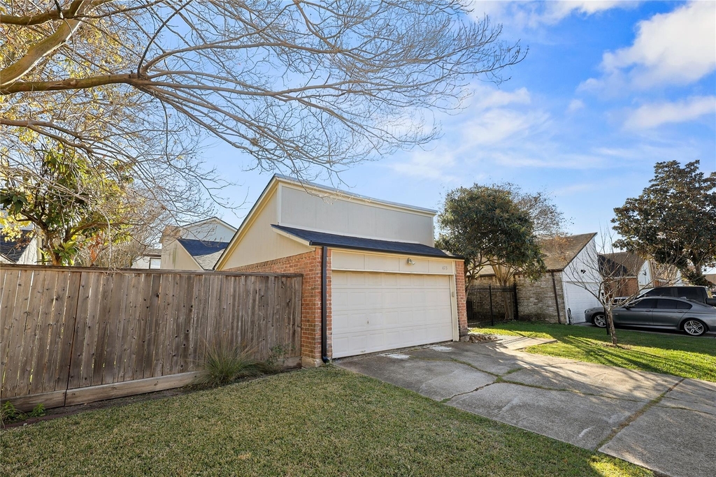 4123 Yupon Ridge Drive - Photo 2
