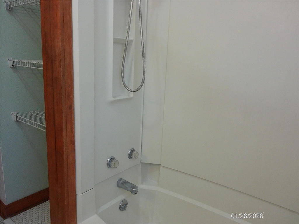 4619 Avenue Avenue S - Photo 5