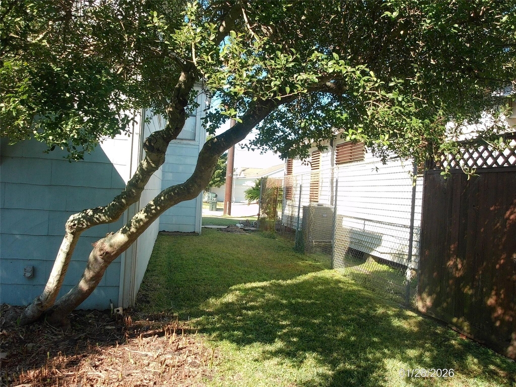 4619 Avenue Avenue S - Photo 16