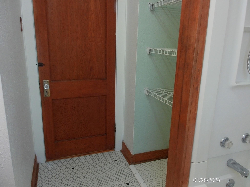 4619 Avenue Avenue S - Photo 6