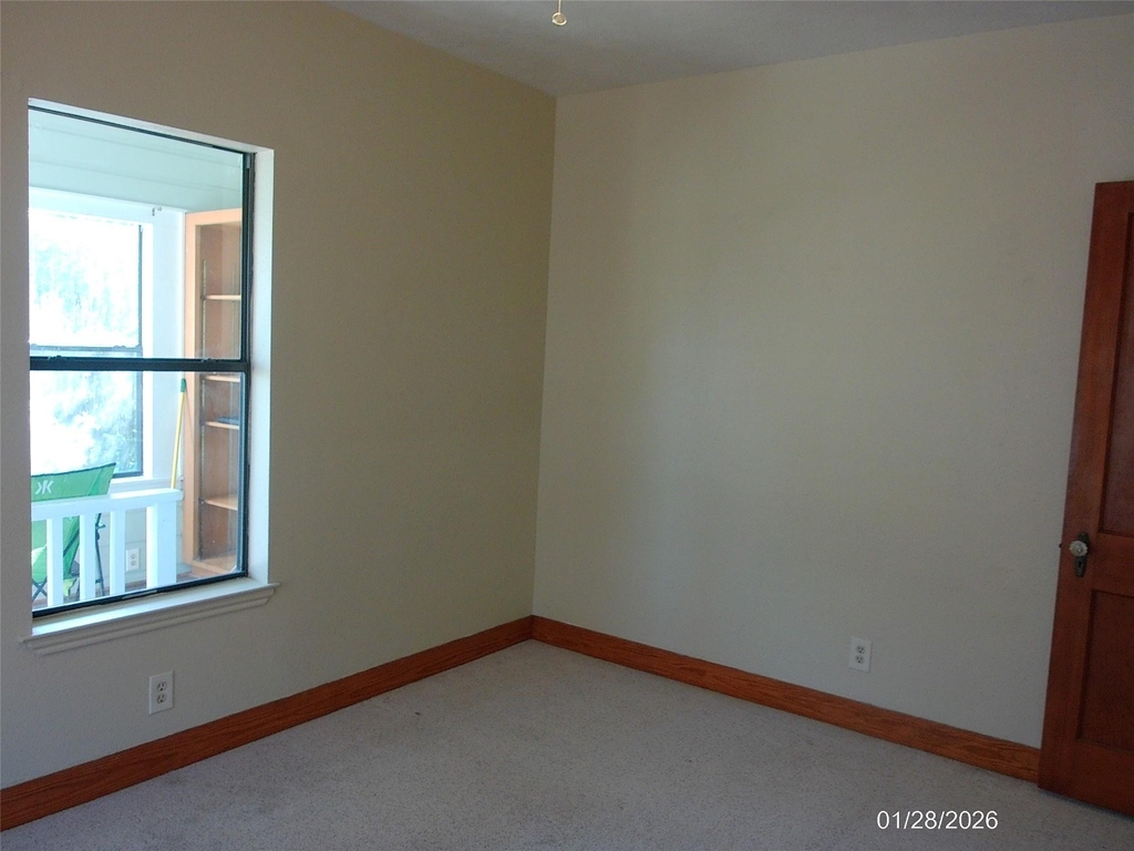 4619 Avenue Avenue S - Photo 2