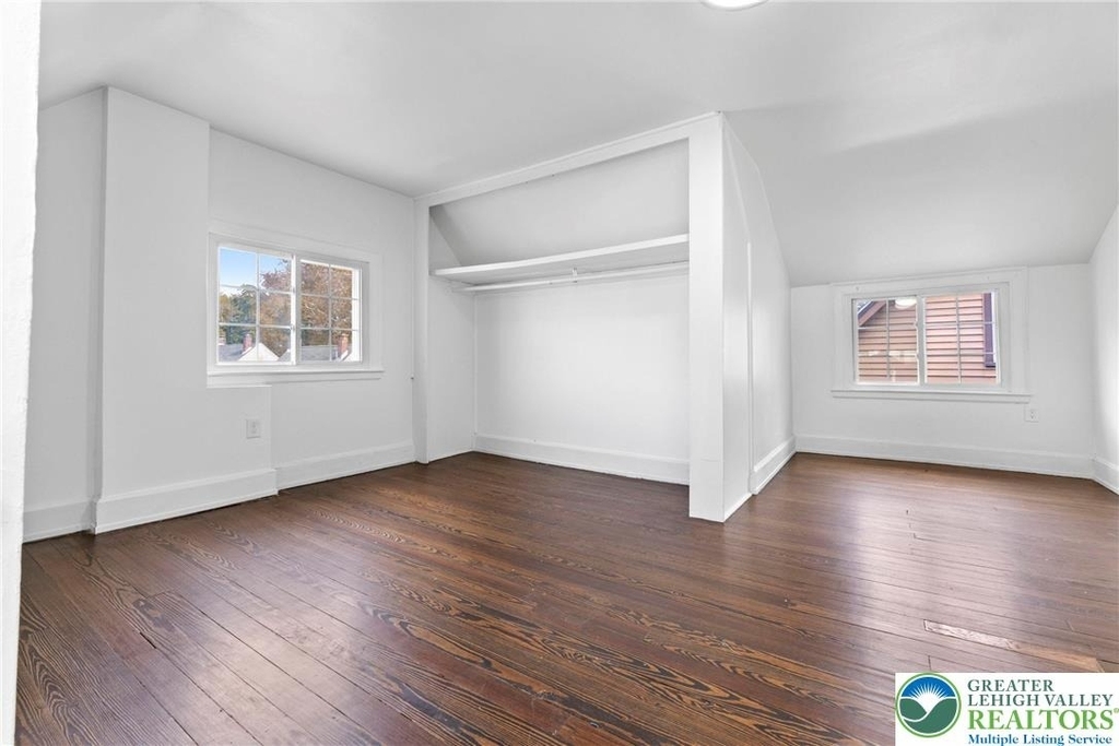 409 E Washington - Photo 12