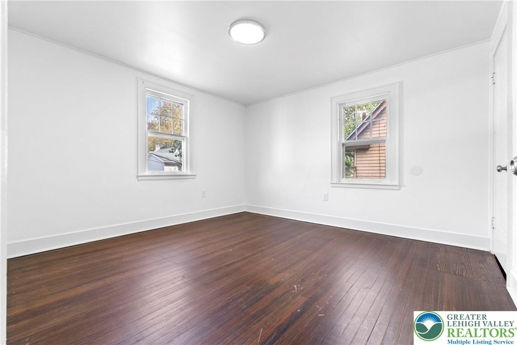 409 E Washington - Photo 13