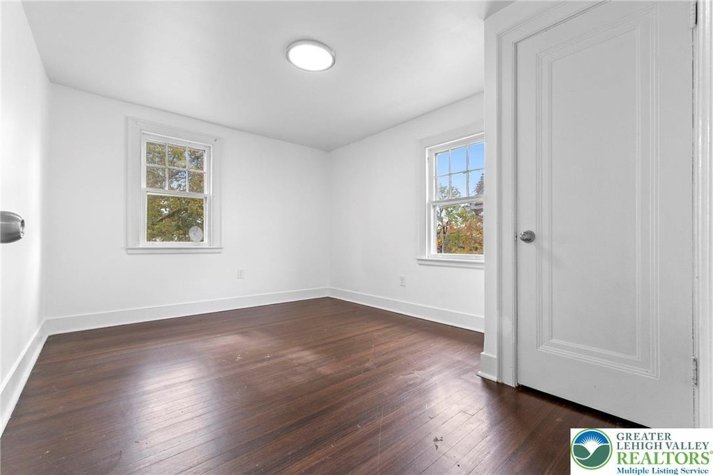 409 E Washington - Photo 14