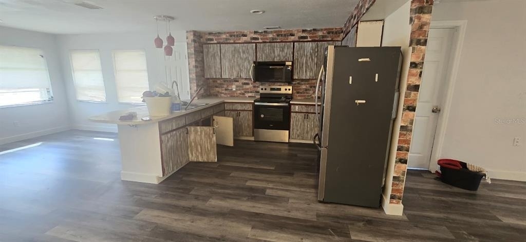 1174 Victoria Avenue - Photo 3
