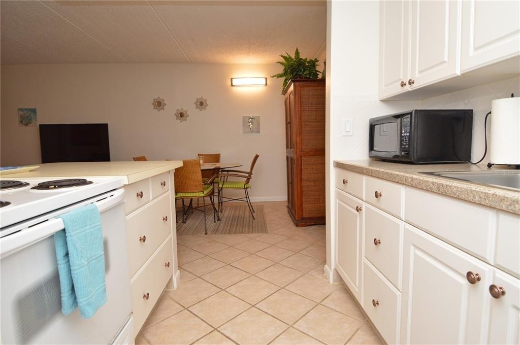 12760 Indian Rocks Road - Photo 9