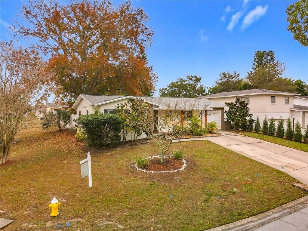 762 Barbara Street - Photo 5