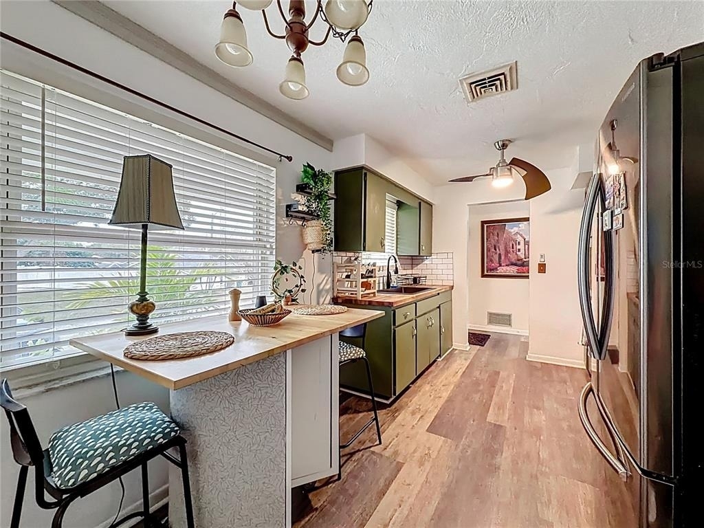 762 Barbara Street - Photo 12