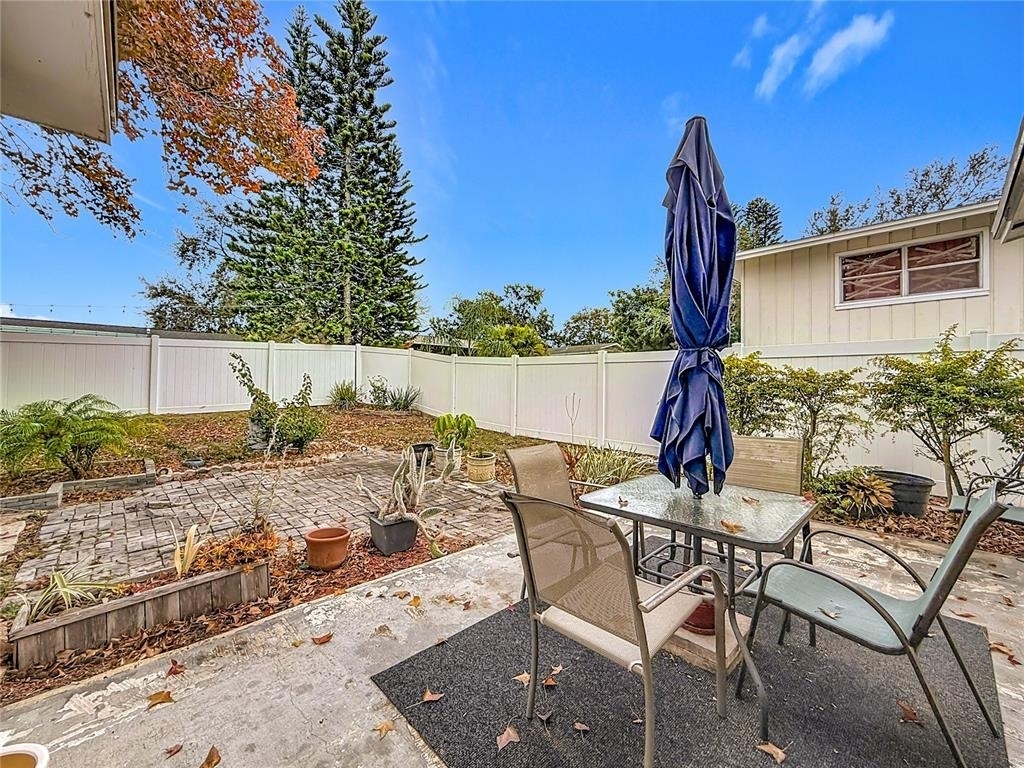 762 Barbara Street - Photo 30