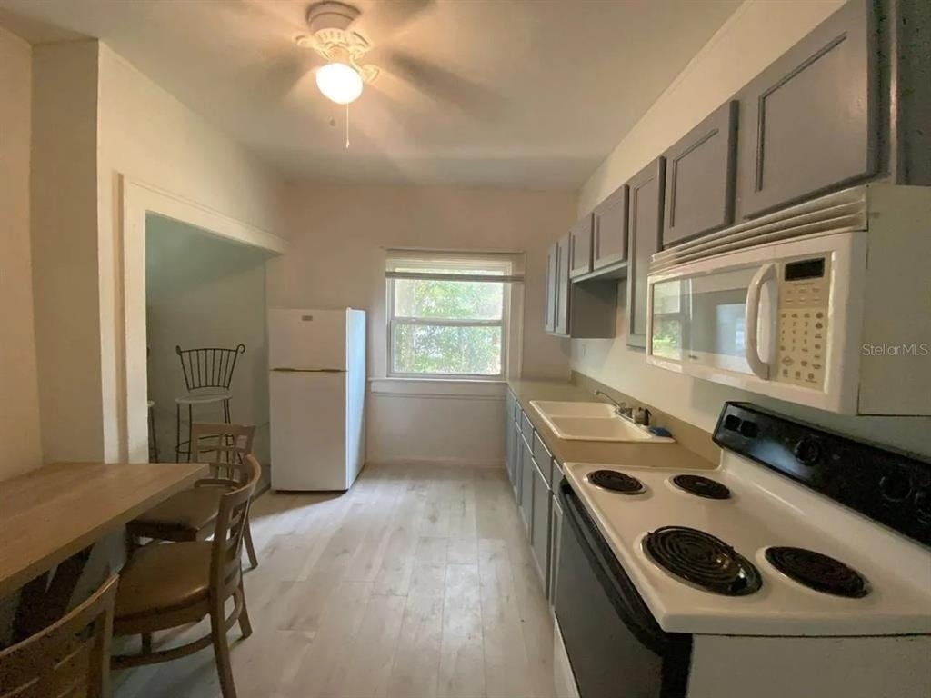 4427 Raleight Street - Photo 2