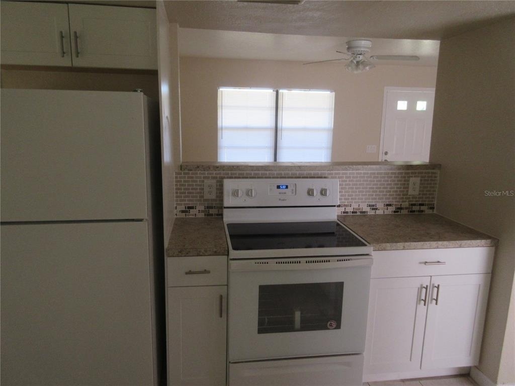 979 Roseway Terrace Nw - Photo 2