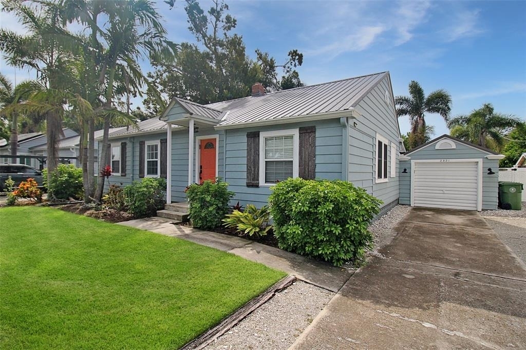 2321 18th Avenue W - Photo 2