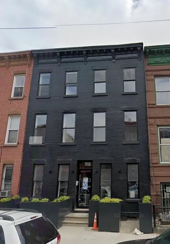 588 Quincy Street - Photo 8