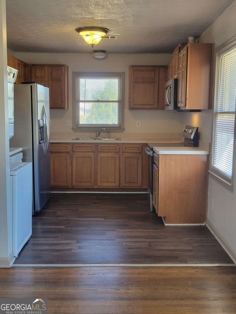 1063 Pleasant Hill Road - Photo 3