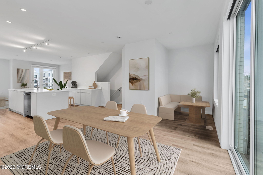 1150 Kingsley Street - Photo 4