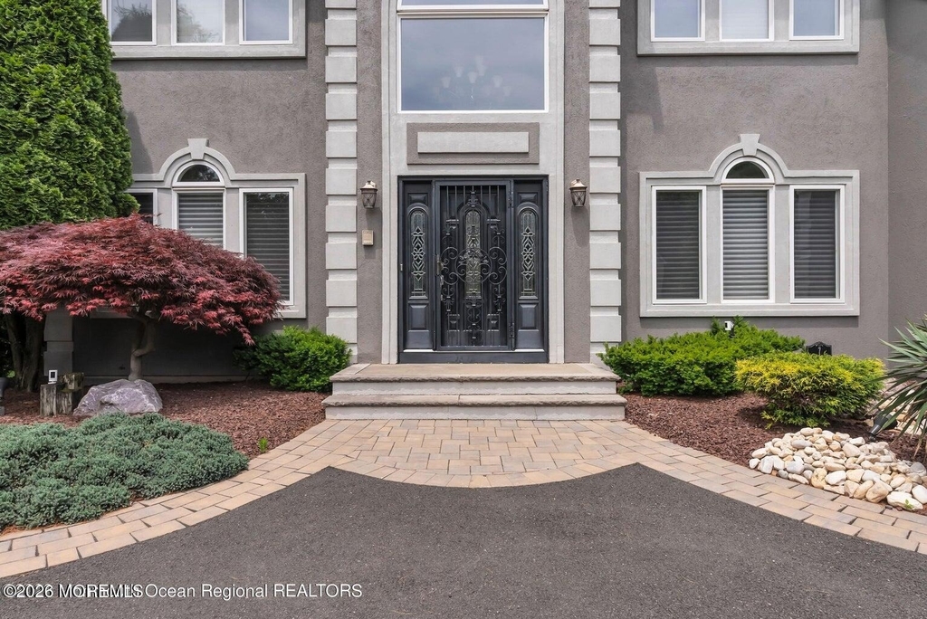 7 Mackenzie Road - Photo 2