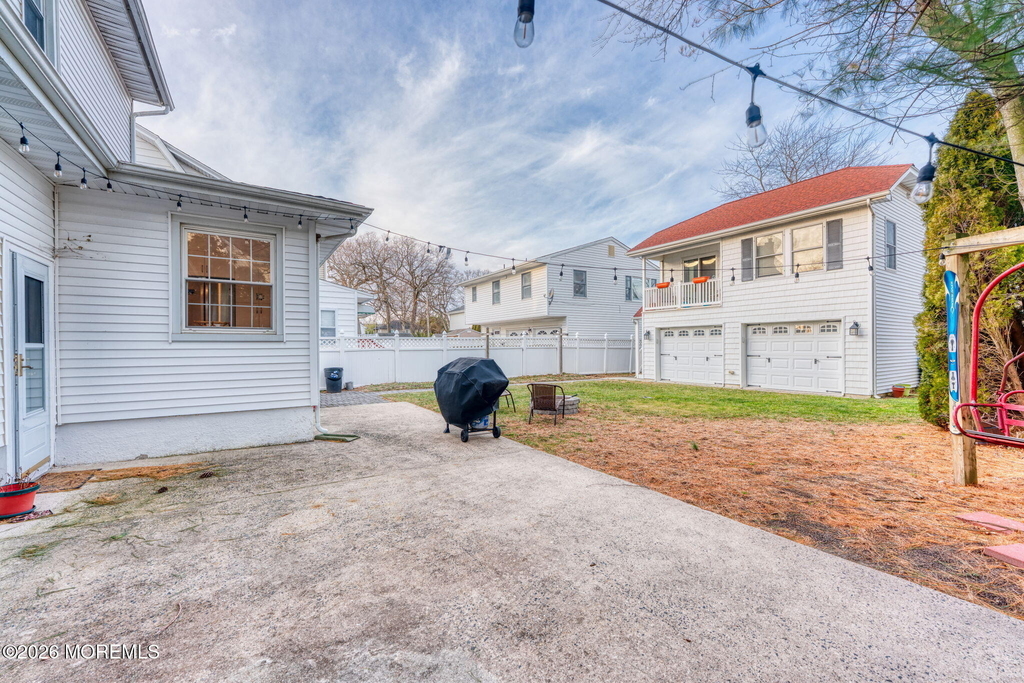 404 Monmouth Avenue - Photo 22