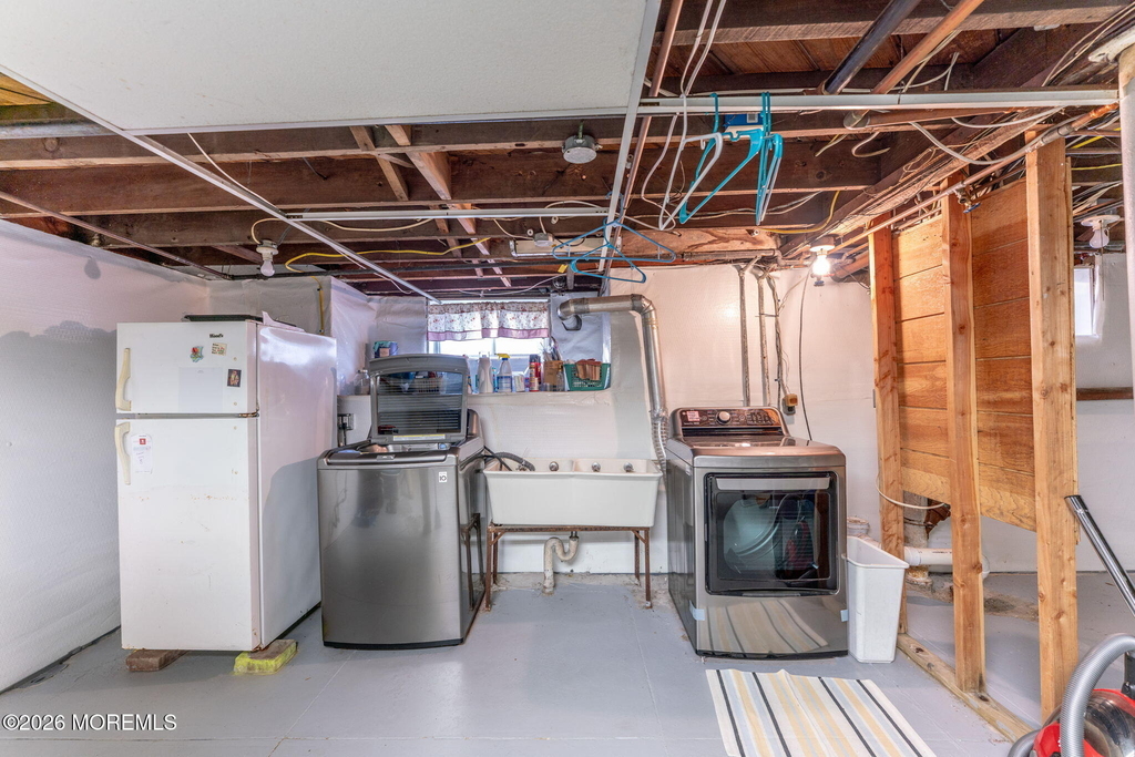 404 Monmouth Avenue - Photo 18