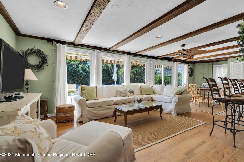 10 Chicago Boulevard - Photo 6