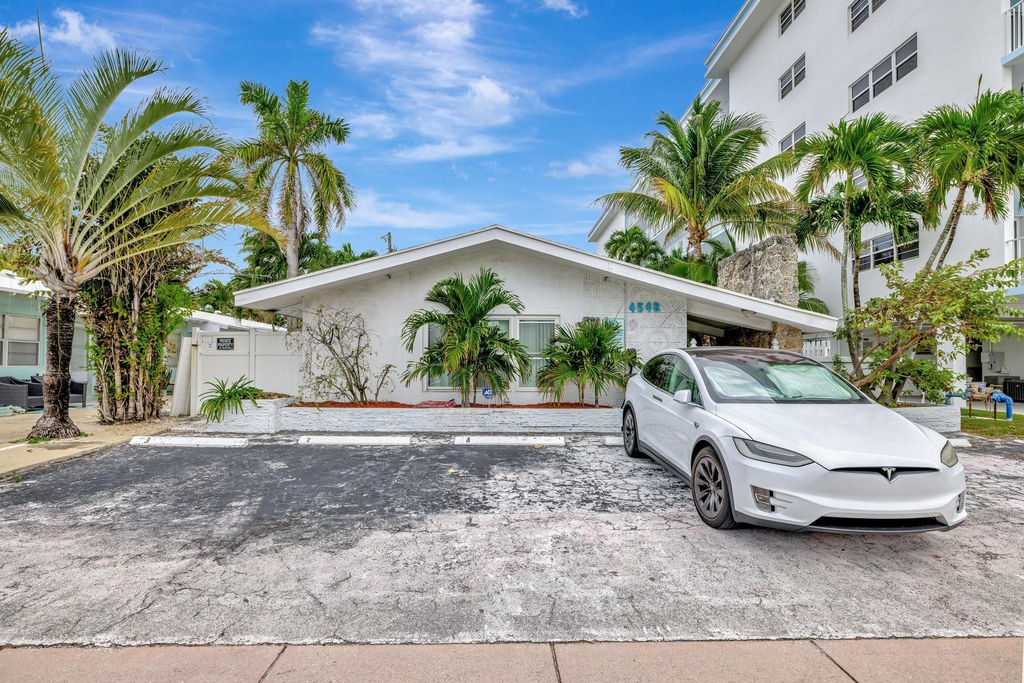 4548 N Ocean - Photo 2