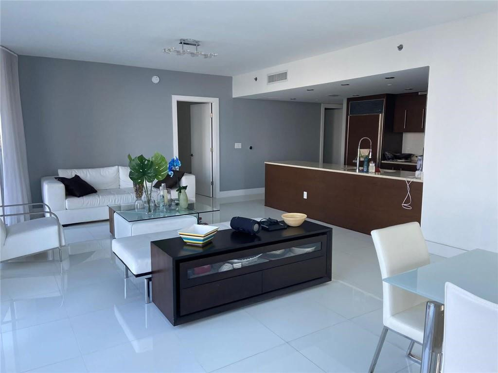 465 Brickell Avenue - Photo 3