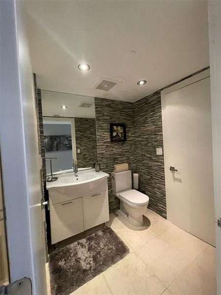 465 Brickell Avenue - Photo 18