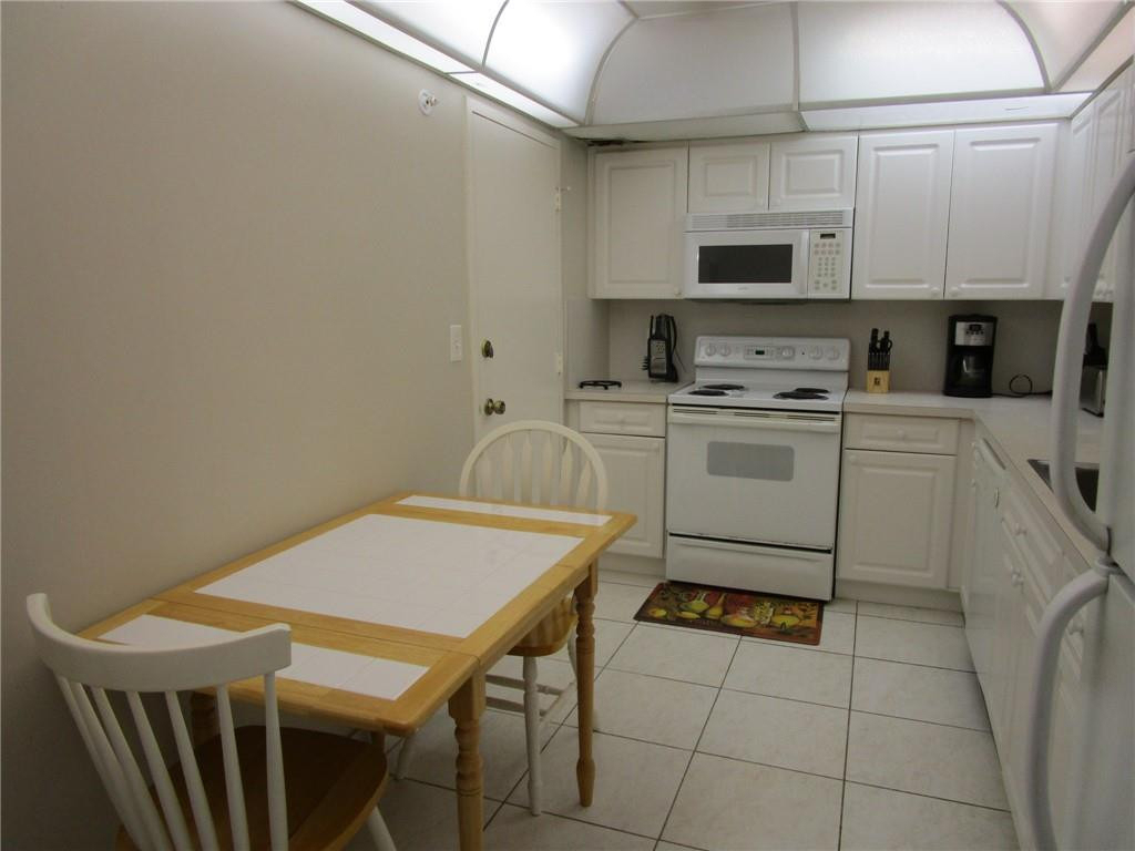 405 N Ocean Boulevard - Photo 9