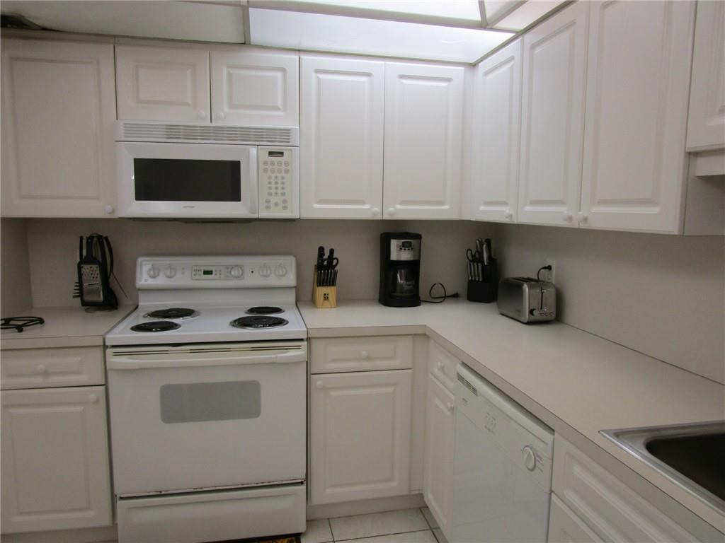 405 N Ocean Boulevard - Photo 11