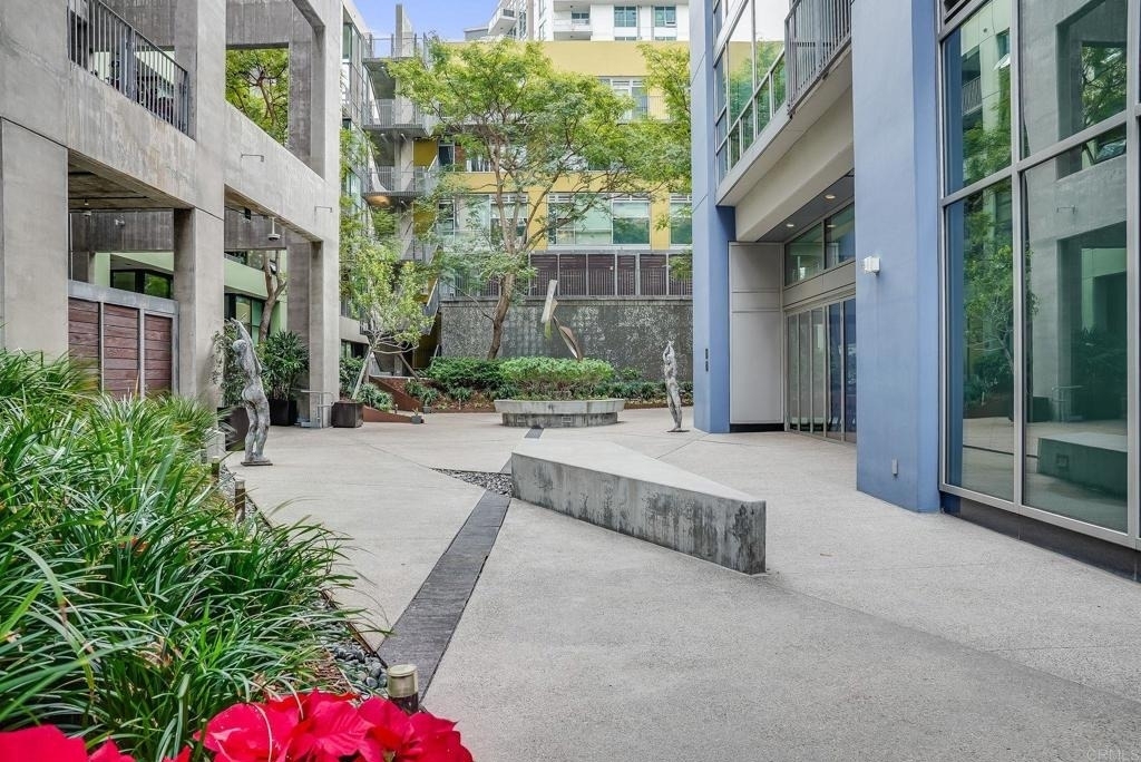 321 10th Avenue - Photo 45
