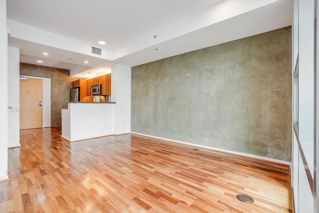 321 10th Avenue - Photo 11